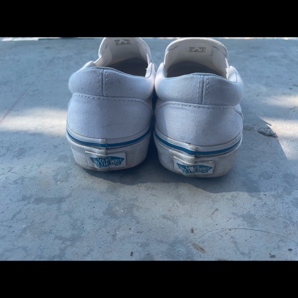 Vans - Picture 2 of 4